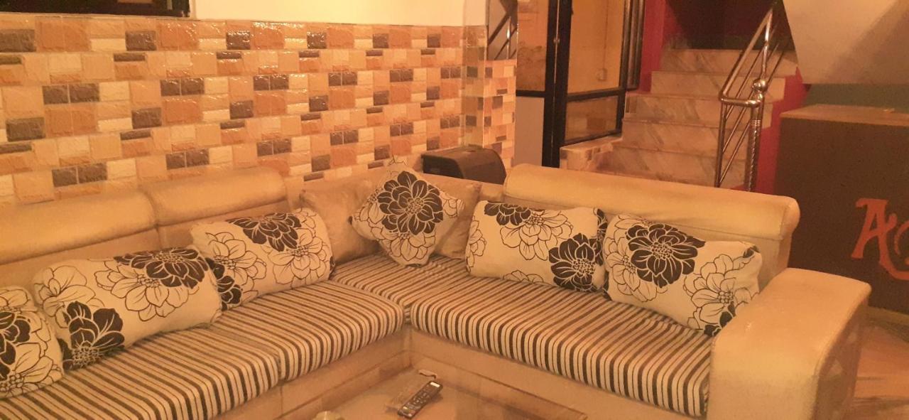 Ambience House Hotel Lalitpur Екстериор снимка