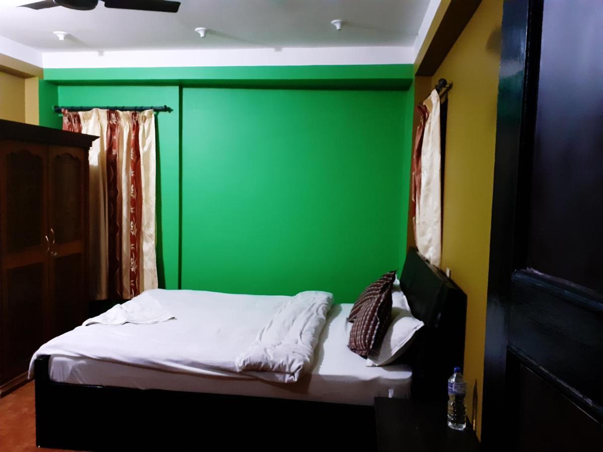 Ambience House Hotel Lalitpur Екстериор снимка