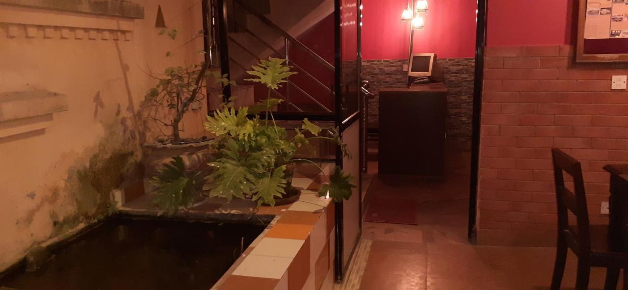 Ambience House Hotel Lalitpur Екстериор снимка