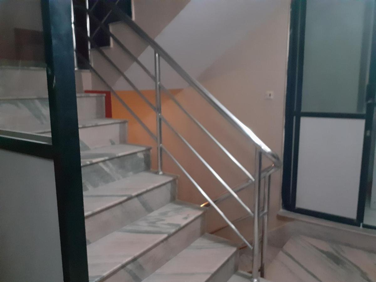 Ambience House Hotel Lalitpur Екстериор снимка